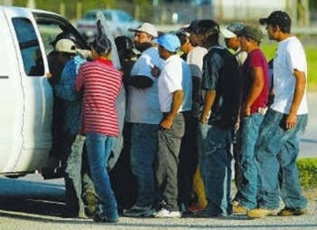 Supreme court upholds Arizona law penalizing businesses hiring undocumented immigrants