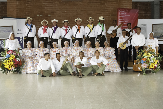 Corporación Hojarasca