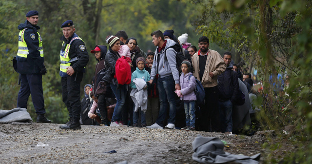 A magyar kormány éjfélkor lezárja a horvát határt