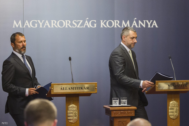 Szögesdróttal és pengékkel ijesztik el a bevándorlókat