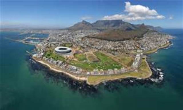 Dutch Settle in Cape Town