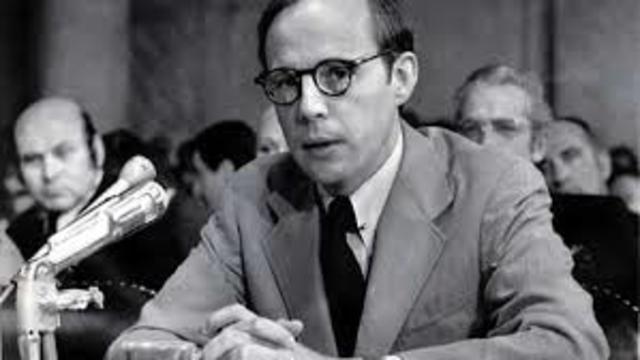 Senate Watergate Committee Hearings Begin