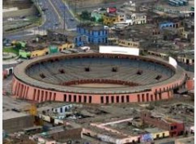 concert at Plaza Da Acho