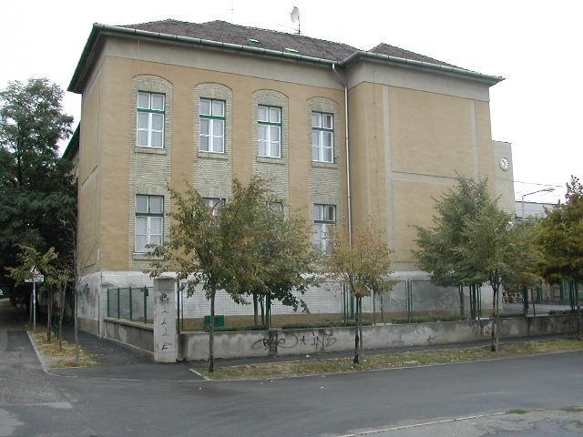 Hősök Terei Általános Iskola