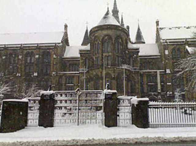 University of Glasgow Memorial Gates