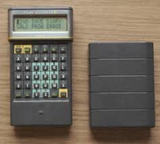 Psion Organizer: Se creó la compañía Psion, la cual en 1991 lo lanzó a la venta.