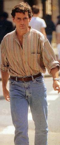 Alejandro obtiene la libertad condicional