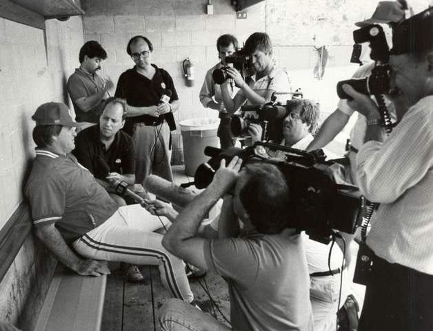 Pete Rose leaves Spring Training