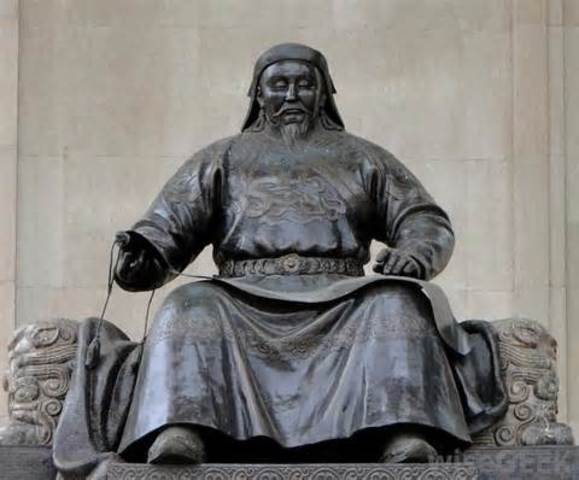 Kublai Khan dies.