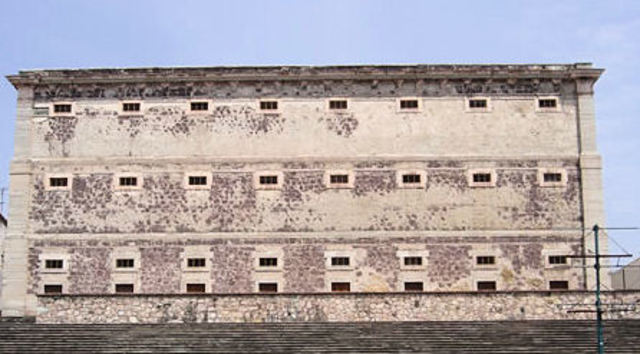 Sieging of the Granary