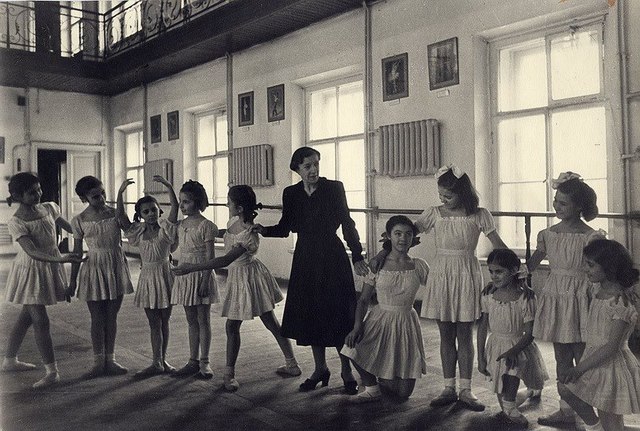 Танцевальная школа в России