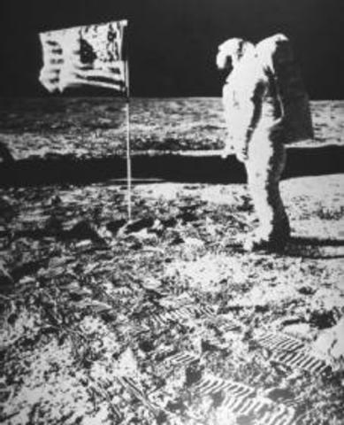 US lands on the moon
