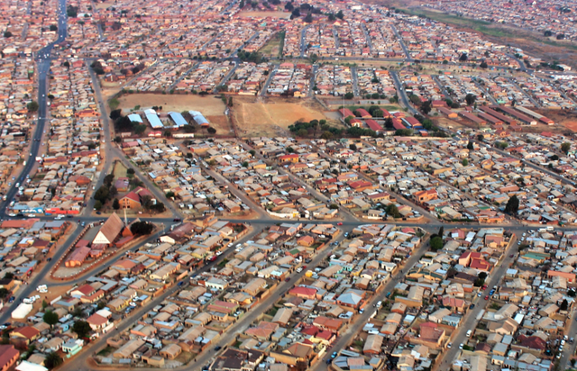 600 killed in clashes between military and black protesters