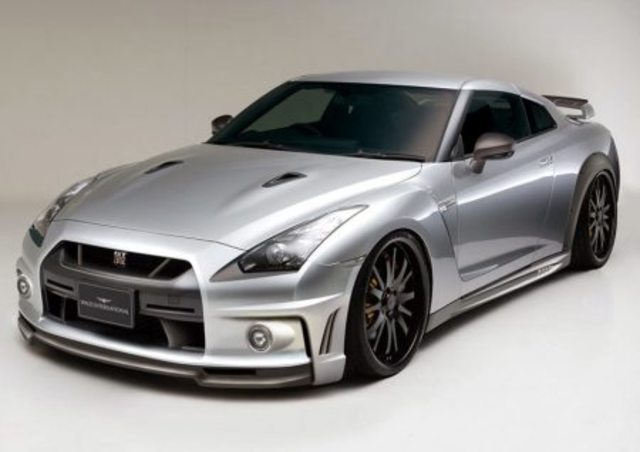 Nissan GT-R