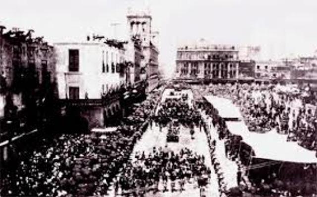 Carranza llega a la Ciudad de México.