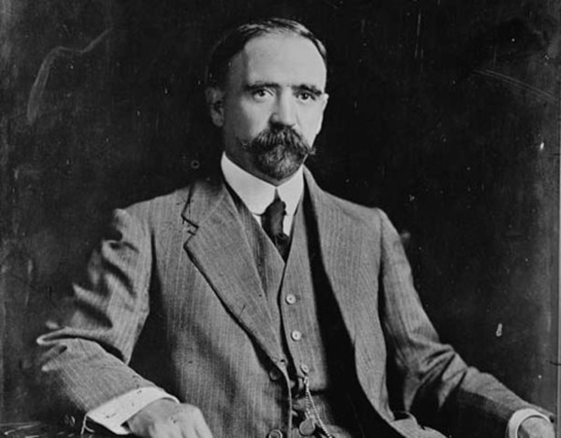 ◾Diciembre.- Francisco I. Madero publica La sucesión presidencial en 1910.