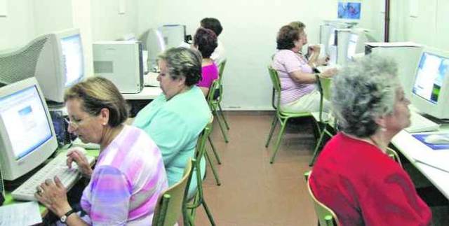 EaD: DEMANDAS DE LOS ADULTOS EN CUANTO A FORMACIÓN Y ACTUALIZACIÓN