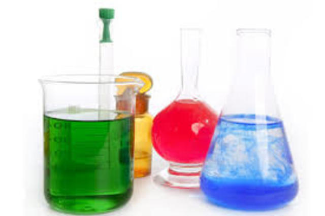 Desde hasta 1865 se descubrieron muchos elementos nuevos y se hicieron notables progresos en la determinación de las masas atómicas, además, se conocieron mejor otras propiedades de los mismos.