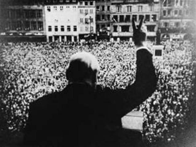 Churchill gives "Battle of Britain" Speech