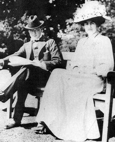 Winston Churchill and his fiancee Clemintine are married