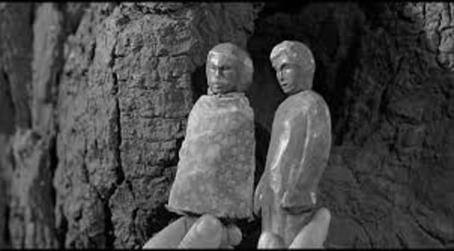 Gifst  begging to appear in Radley tree