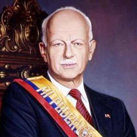 ARQ. FLORESMIELO SIXTO DURAN BALLEN (1992 -1996)