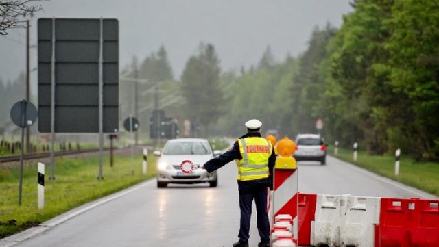 European Migrant Crisis: Germany adds border controls