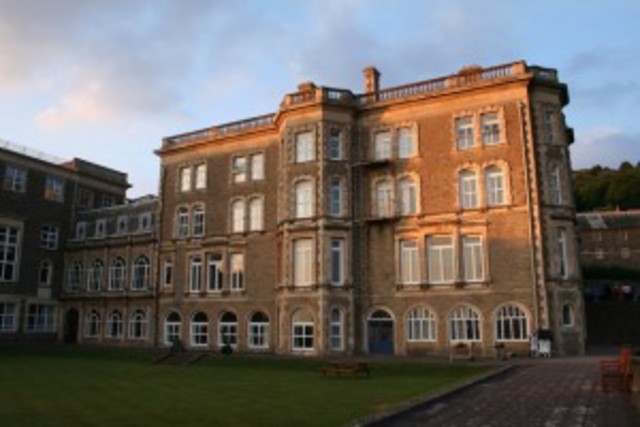 Arrives Culver Creek