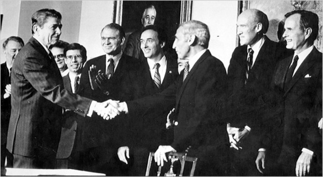 Congress Passes Simpson-Mazzoli Act