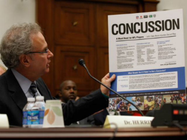 Judge approves NFL concussion lawsuit settlement