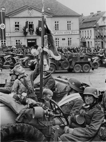 Germany claims the Sudetenland