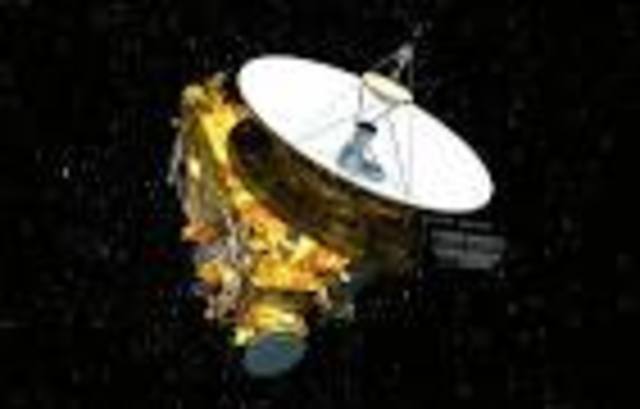 new horuizions reaches pluto