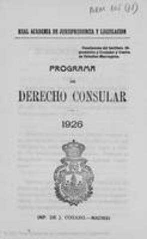 Llicençiat en dret ingressa a l'institut diplomatic