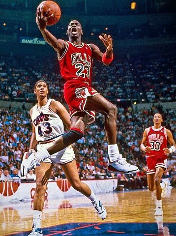 Michael Jordan scores 3000 points.