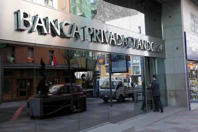 Policía española recaba en Andorra datos de clientes de Banco Madrid