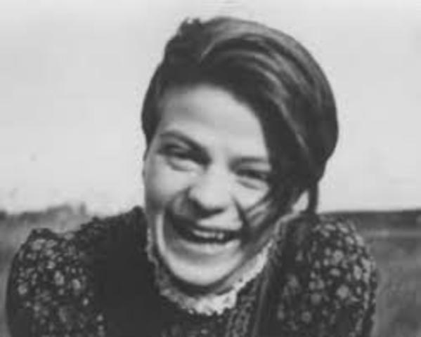 Hans and Sophie Scholl executed