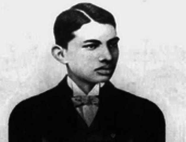 Mohandes Gandhi Travels to London to Train as a Barrister