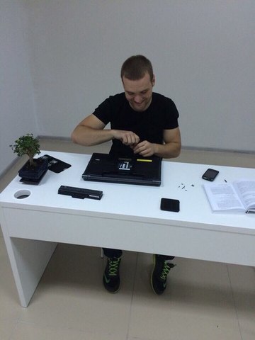 На место Сильвестра приходит Геннадий, лучший друг