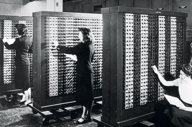 ENIAC - 1º COMPUTADOR