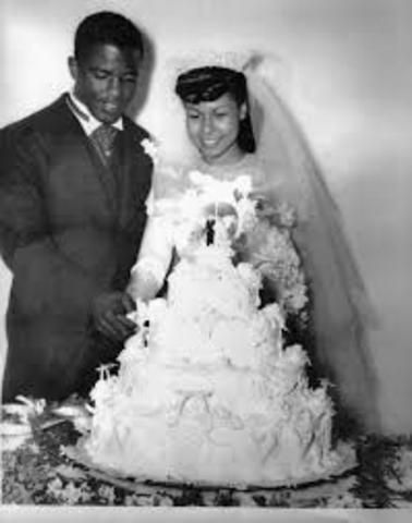Jackie Robinson marries Rachel Robinson in 1946