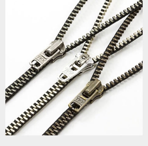 Zippers become popular.