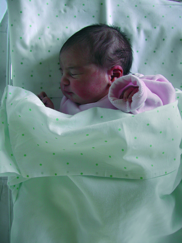 2005 NACIÓ  MI HERMANA