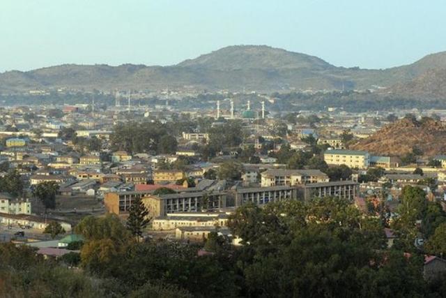 Christmas Eve Bomb Kills 80, 200 Die in Following Clashes