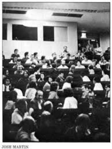 Steve and Woz show the early Apple I at the homebrew computer club