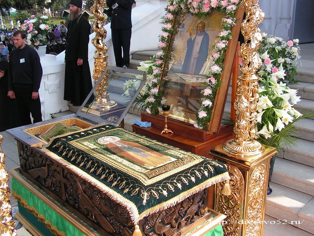 Обретение мощей Серафима Саровского