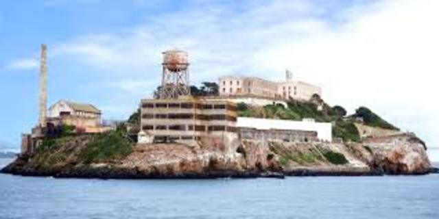 Alcatraz Becomes a Federal Prison