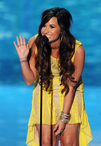 Demi Lovato recieved her first award.