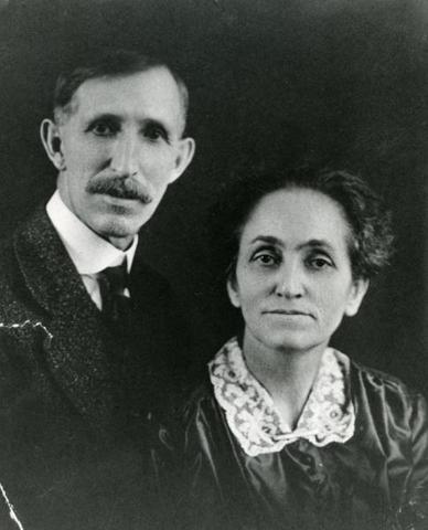 Walt Disneys mothers death.