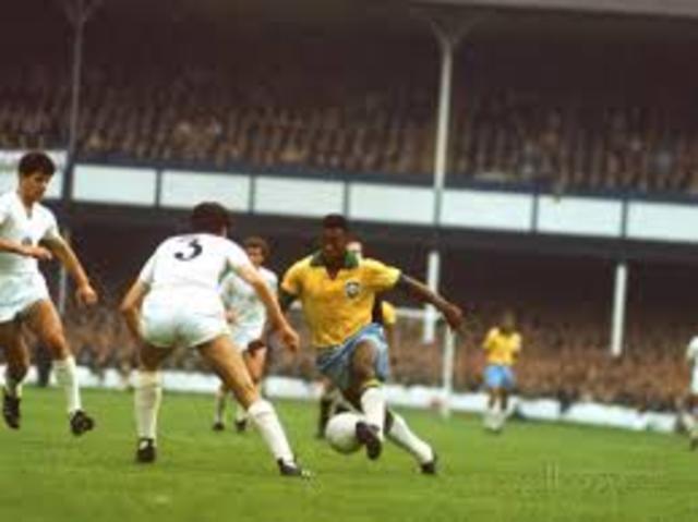 Pele was named the top scorer of his home team.