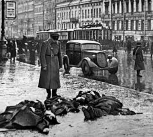 Nazi siege of Leningrad begins